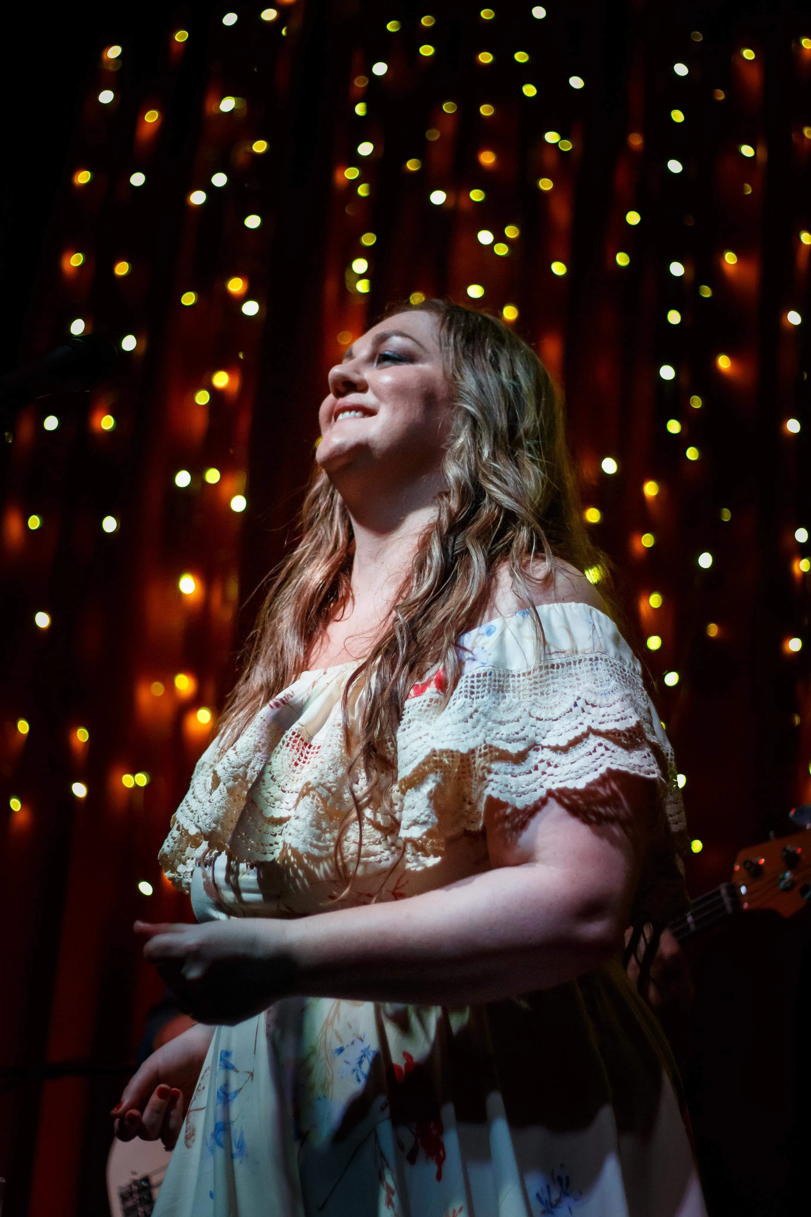 Milandra performing live